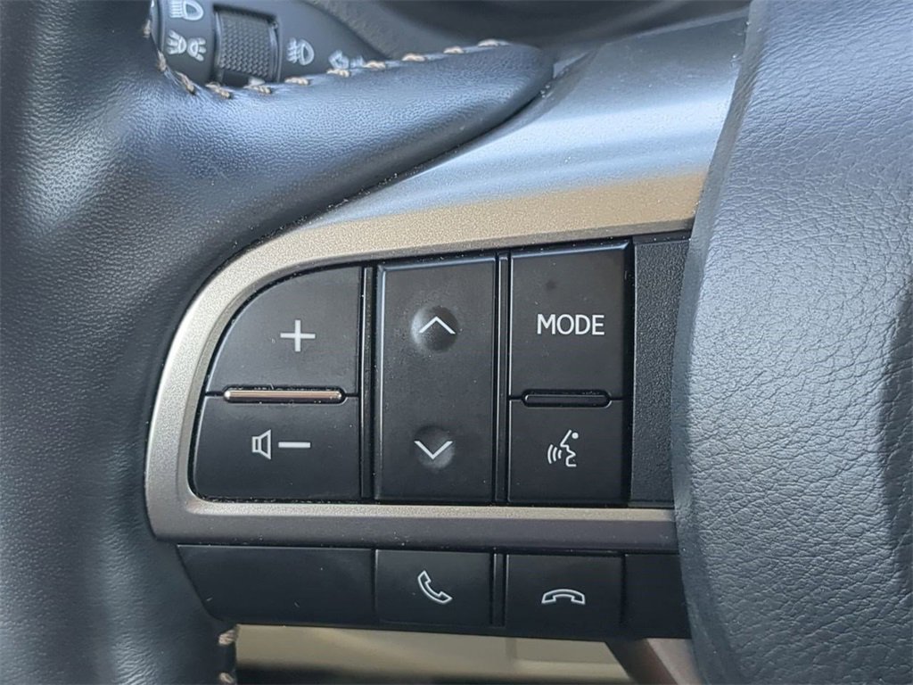 Used 2022 Lexus GX 460 Luxury w/ Sport Design Package image 27