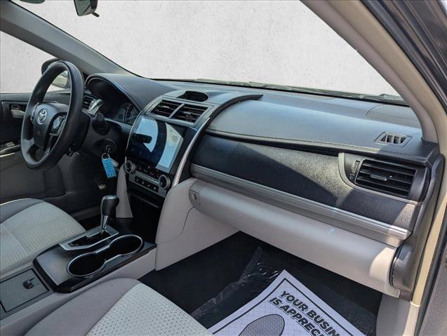 Used 2014 Toyota Camry LE FWD image 26