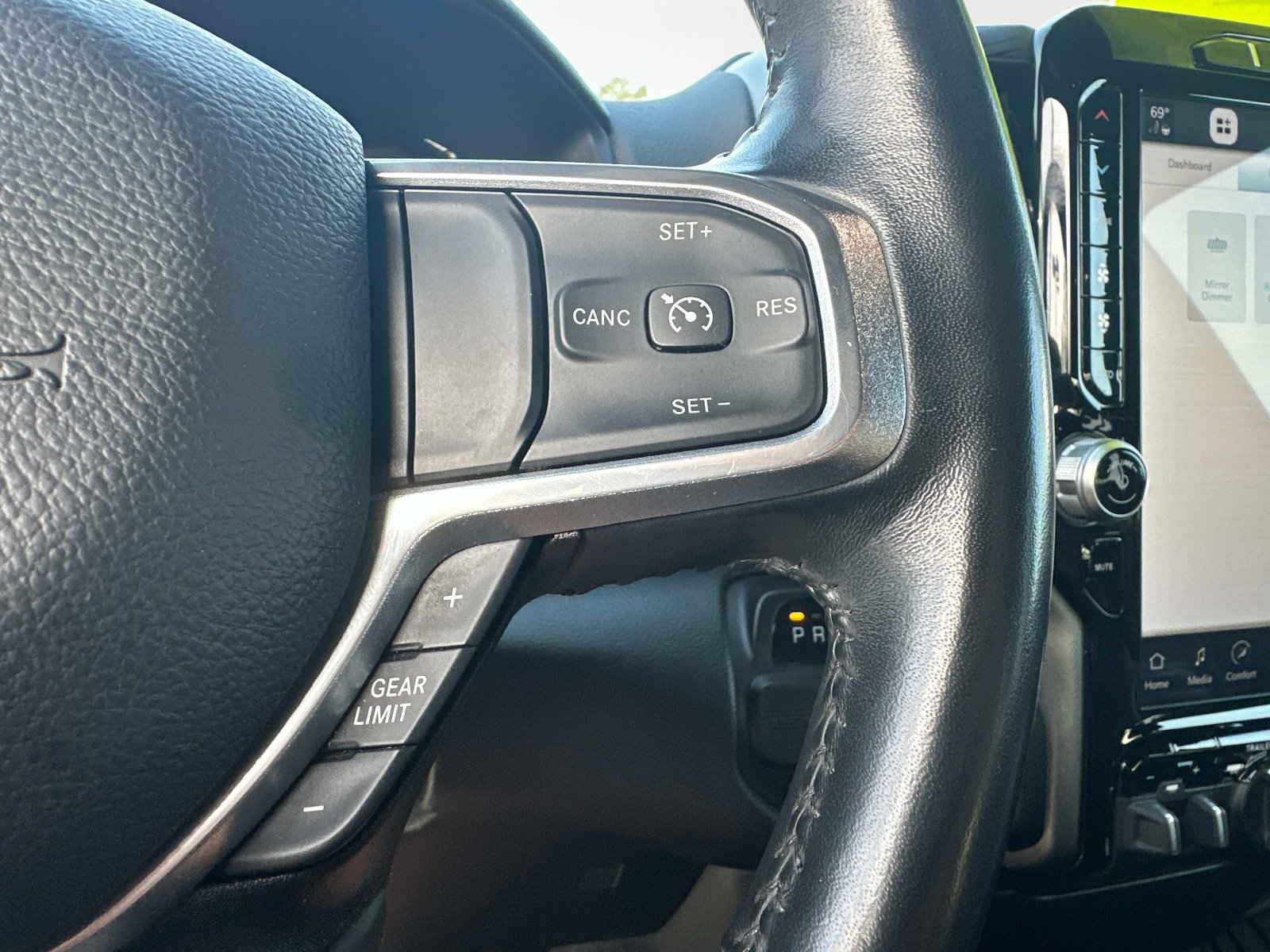 Used 2023 RAM 1500 Laramie image 26