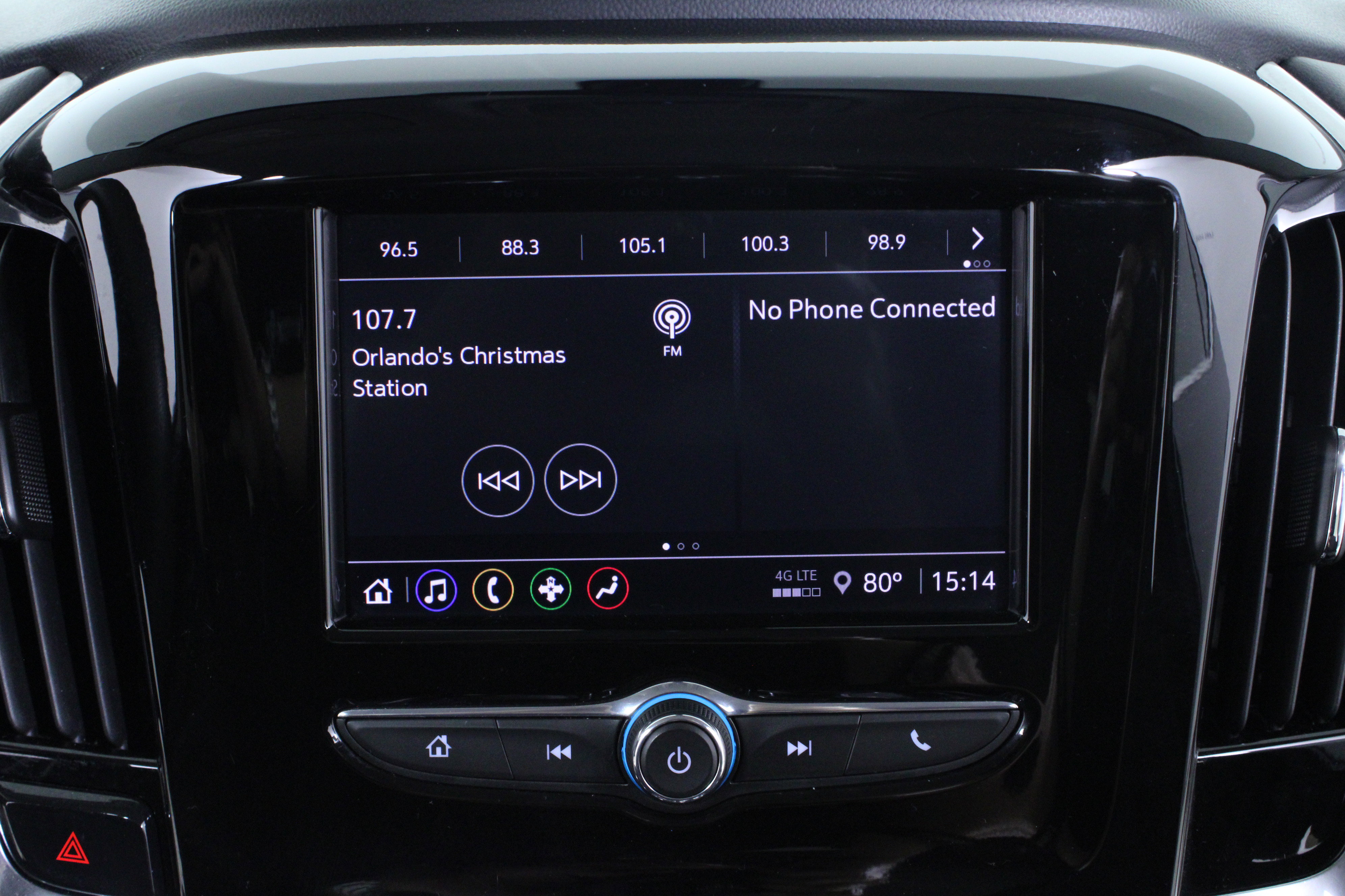 Used 2021 Chevrolet Traverse LS image 26