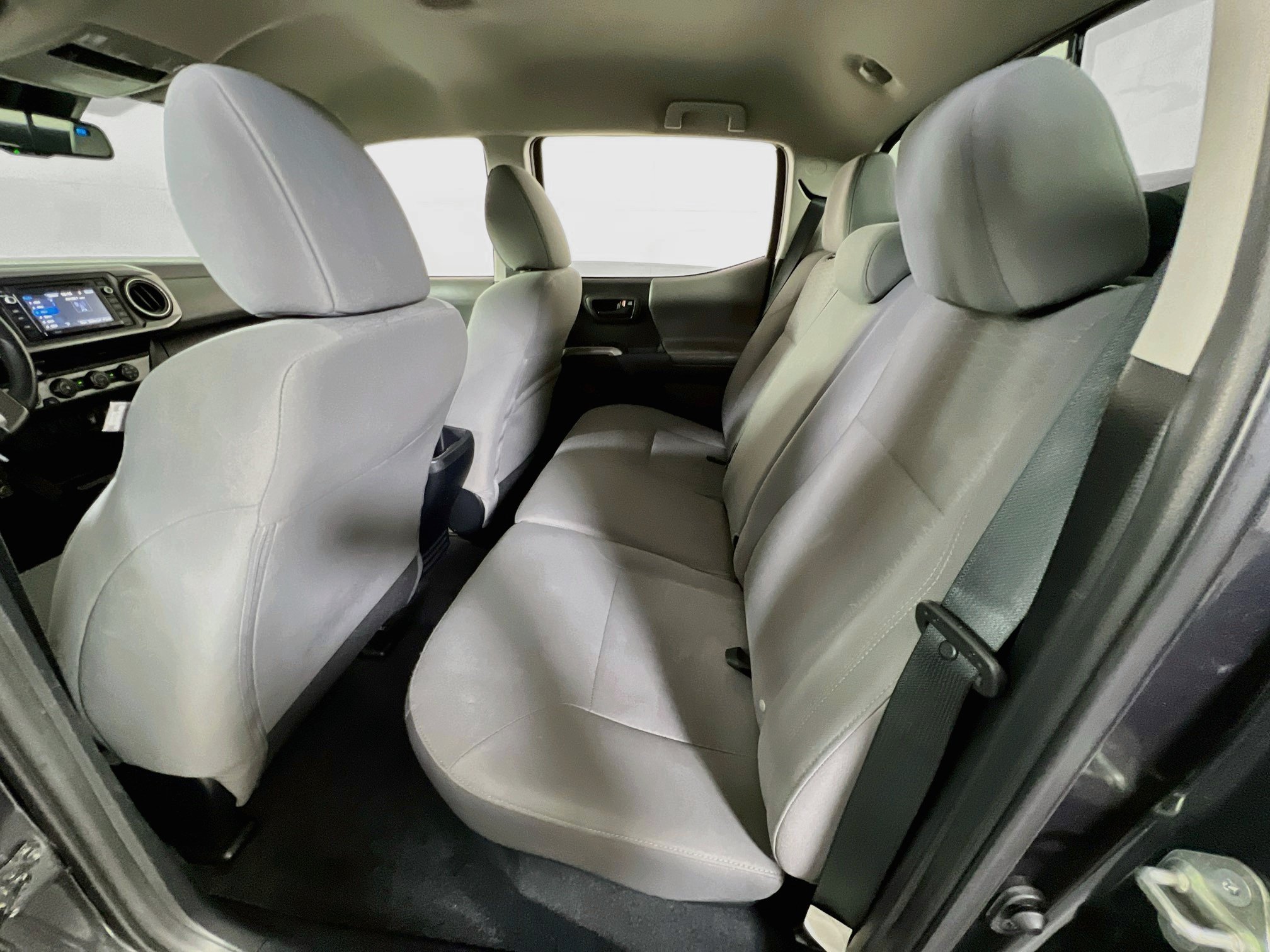 Used 2019 Toyota Tacoma SR5 AWD/4WD image 22