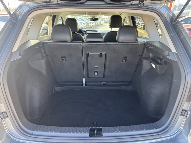 Used 2024 Volkswagen Taos SE image 11