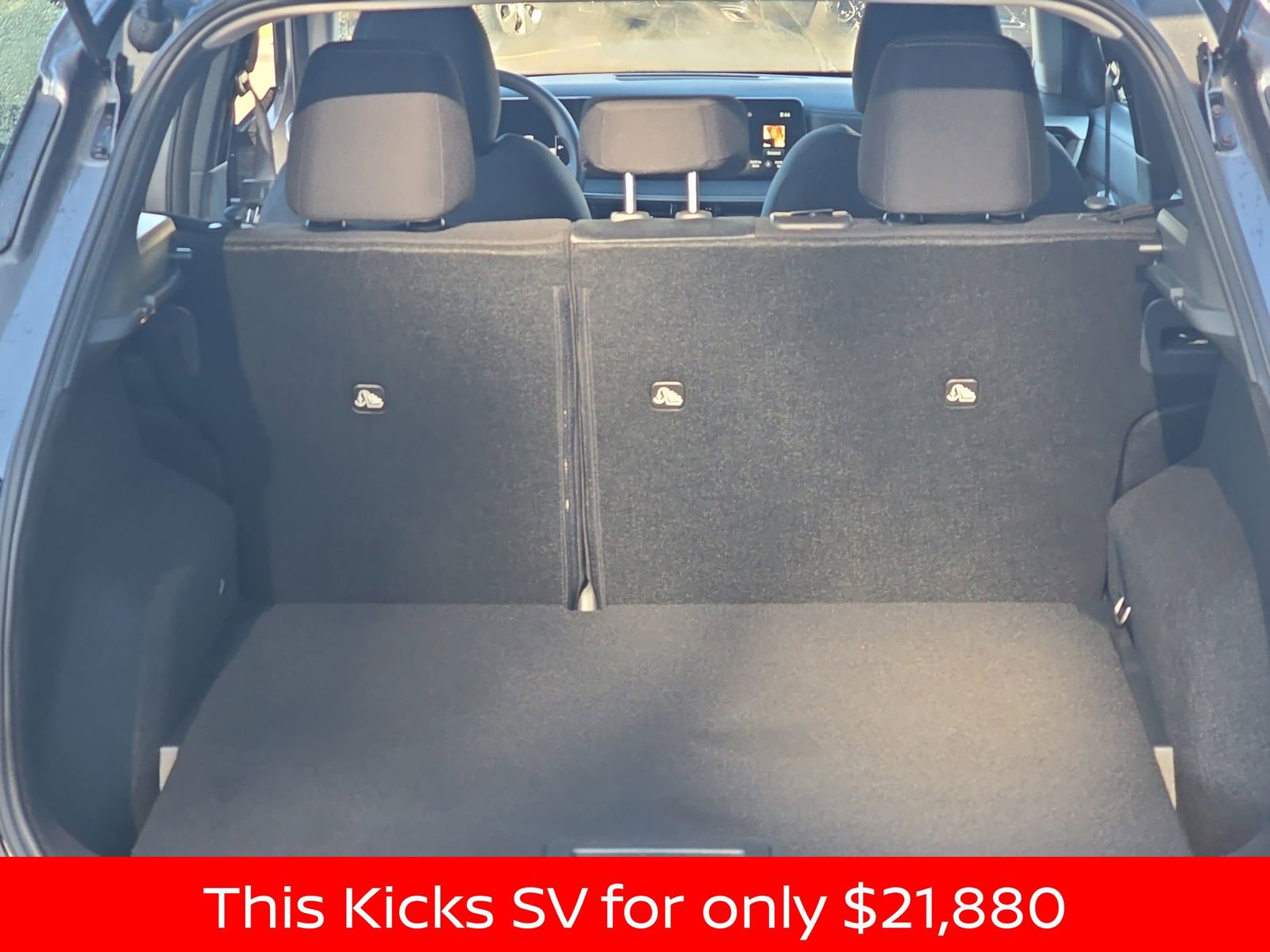 Used 2025 Nissan Kicks SV image 18