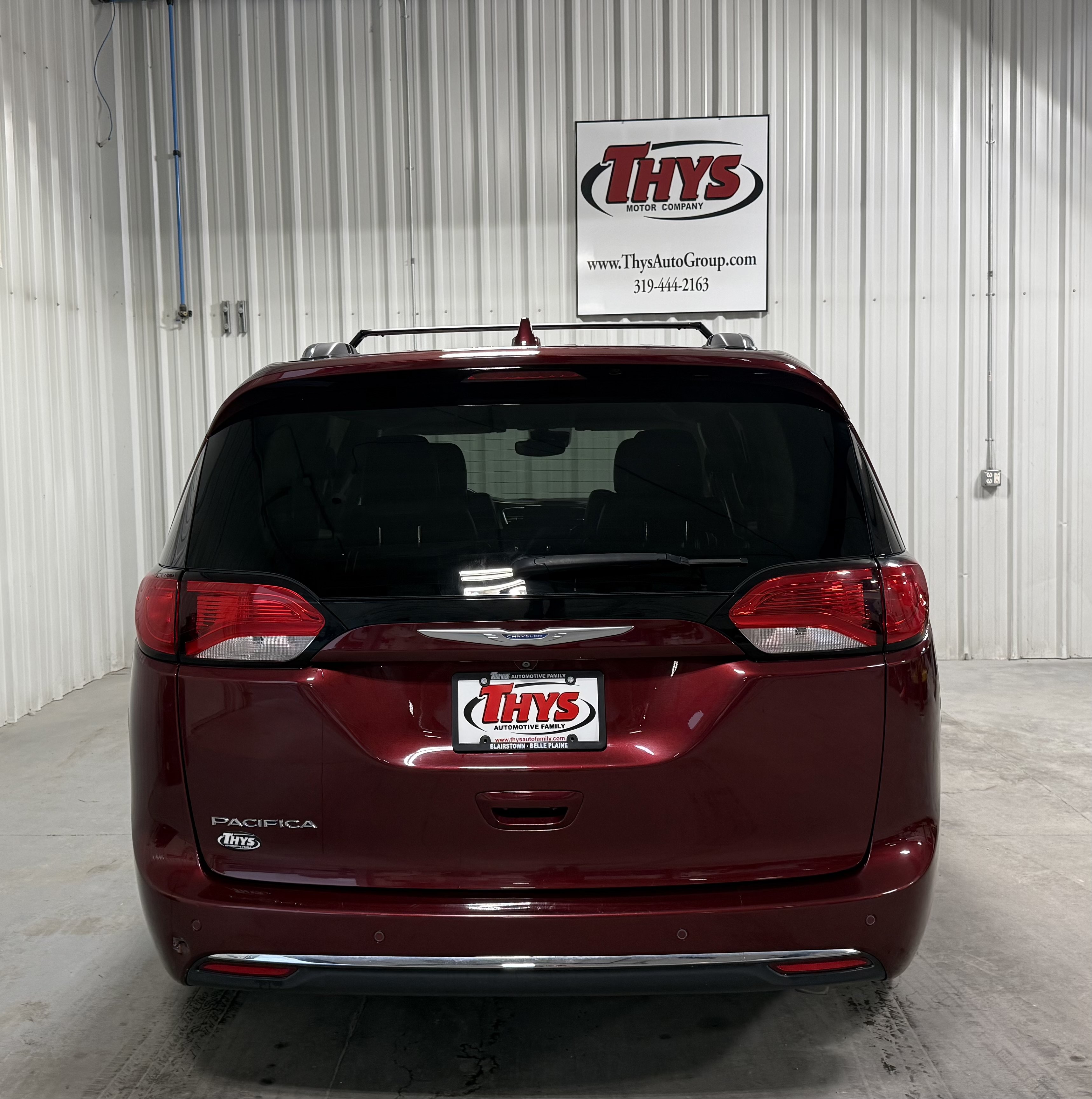 Used 2017 Chrysler Pacifica Touring-L Plus FWD image 4