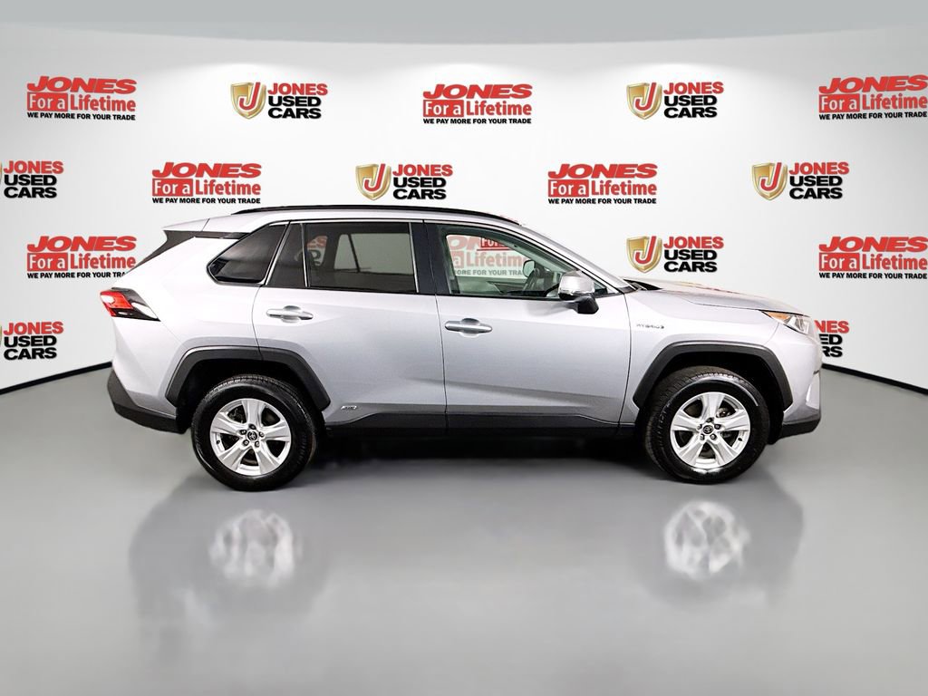 Certified 2021 Toyota RAV4 XLE w/ Convenience Package image 17