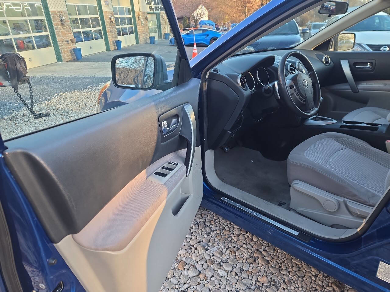 Used 2009 Nissan Rogue SL w/ Premium Pkg image 13