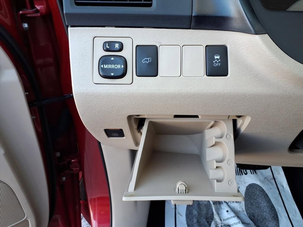 Used 2012 Toyota Venza AWD image 17