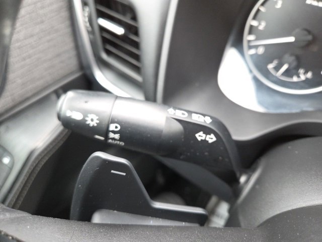 Used 2022 Nissan Rogue S image 48