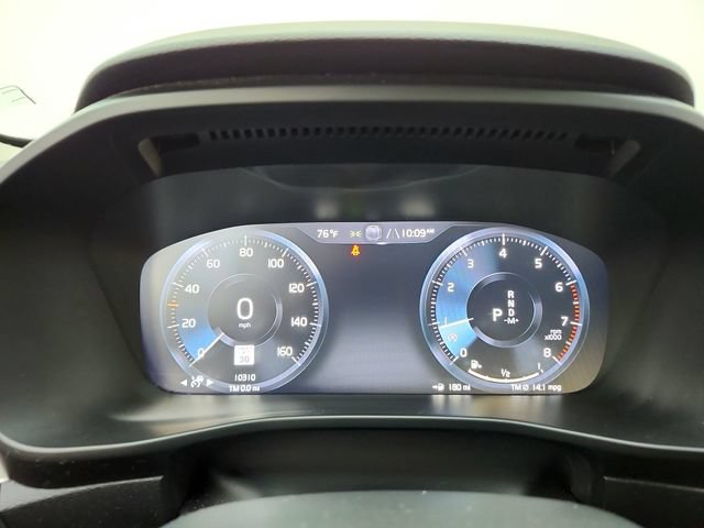 Used 2020 Volvo XC40 T5 Momentum w/ Protection Package AWD/4WD image 24
