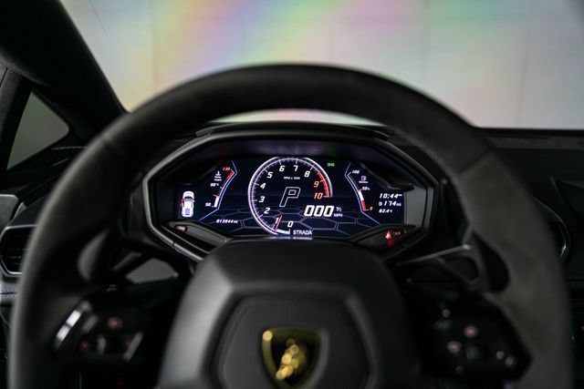 Used 2021 Lamborghini Huracan EVO RWD image 19