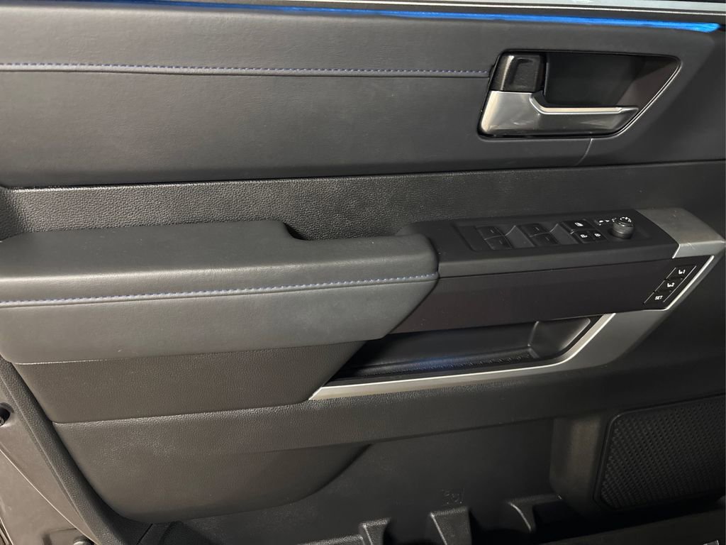 Used 2023 Toyota Sequoia Platinum image 27