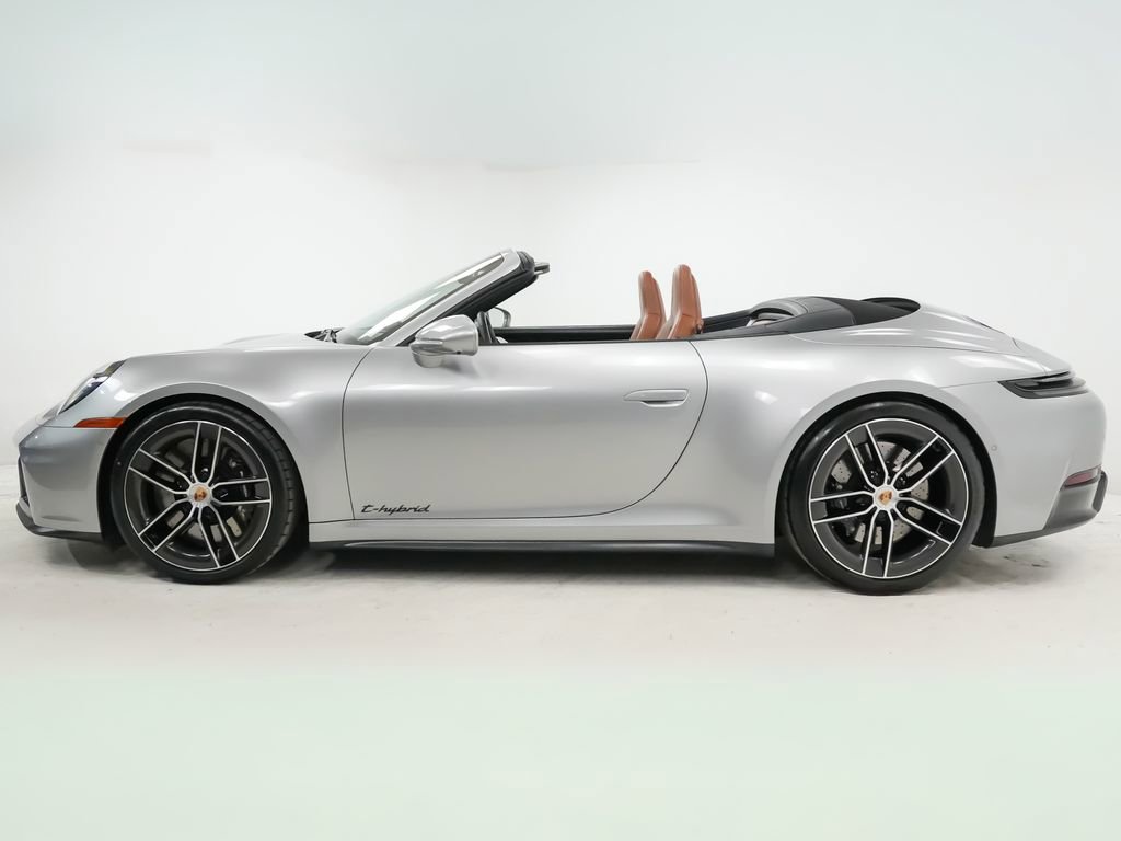 Used 2026 Porsche 911 Carrera GTS RWD image 2