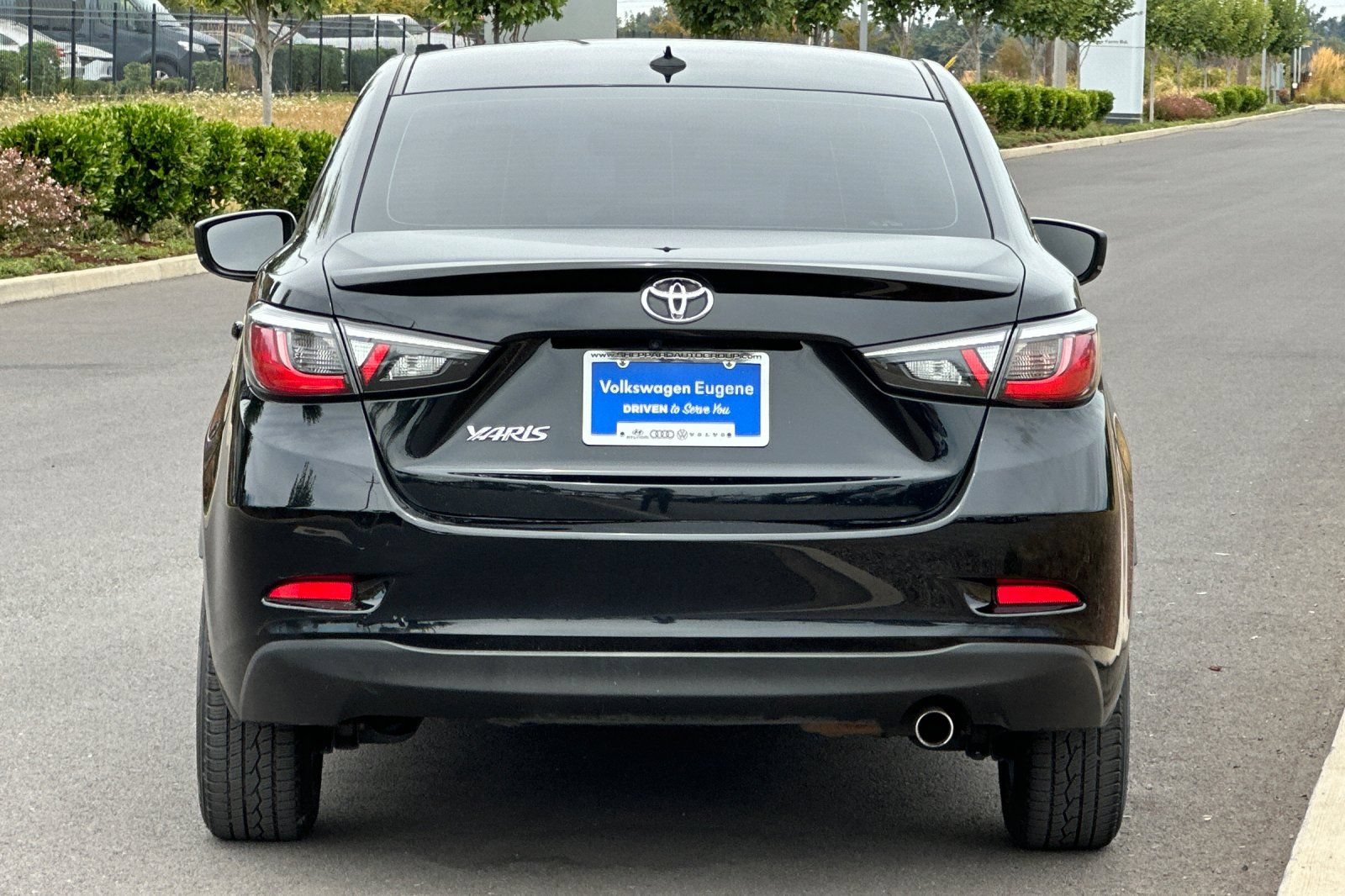 Used 2019 Toyota Yaris LE FWD image 4