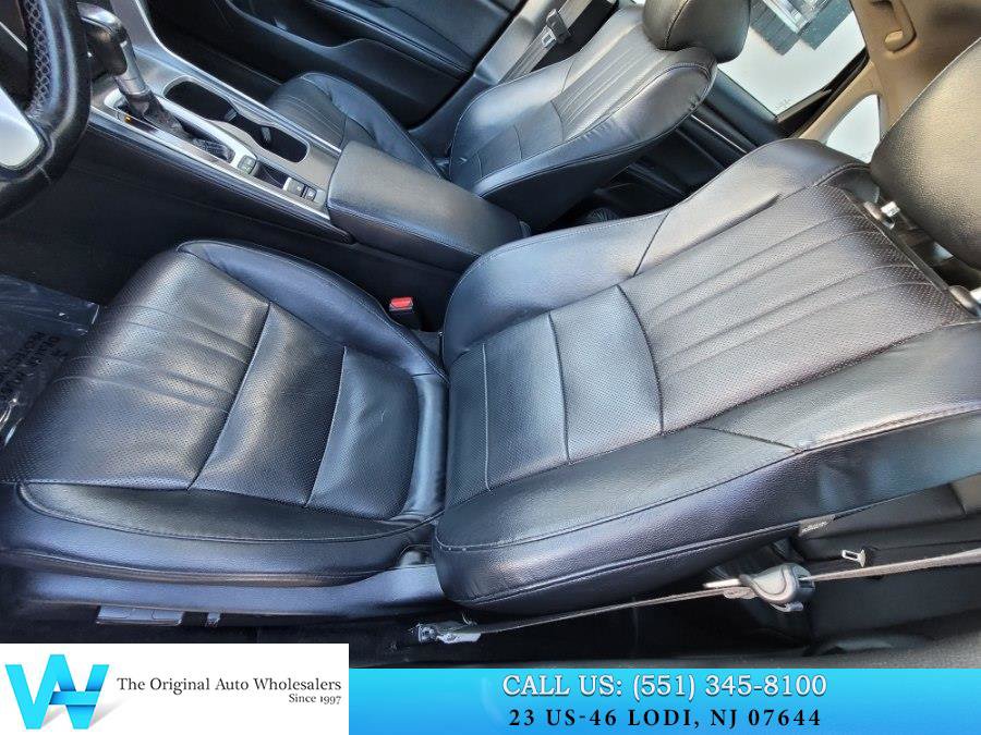 Used 2018 Honda Accord Touring image 11