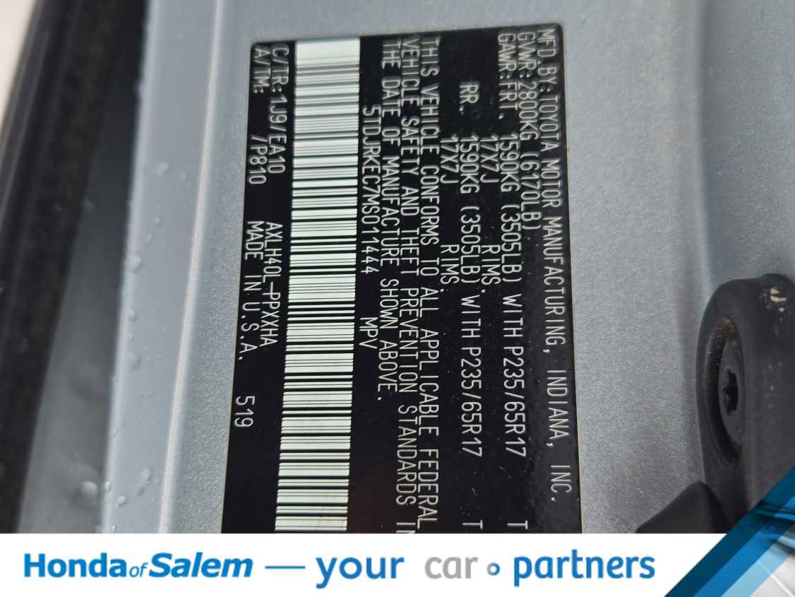 Used 2021 Toyota Sienna XLE w/ XLE Plus Package FWD image 20