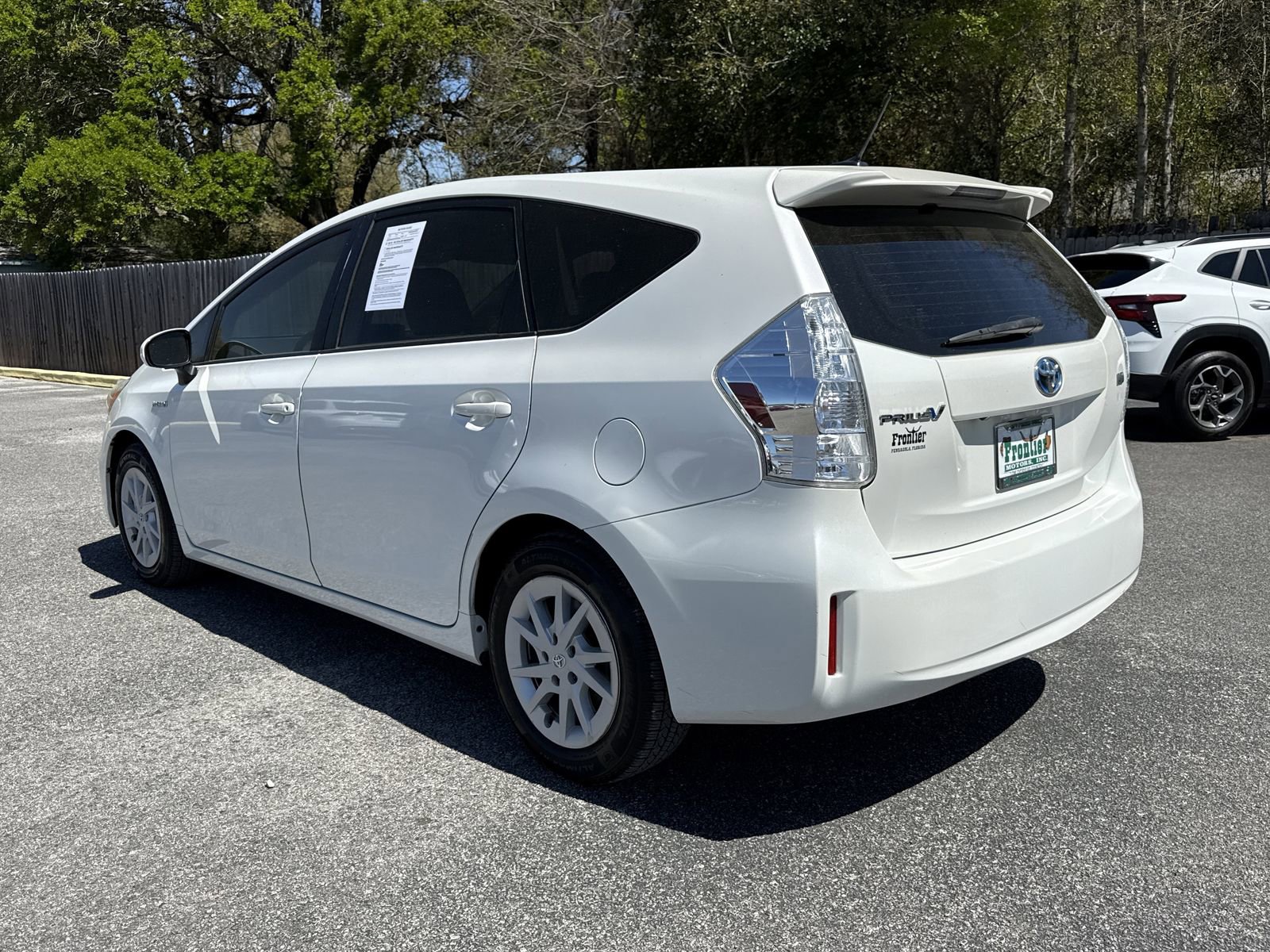 Used 2014 Toyota Prius V Three image 3