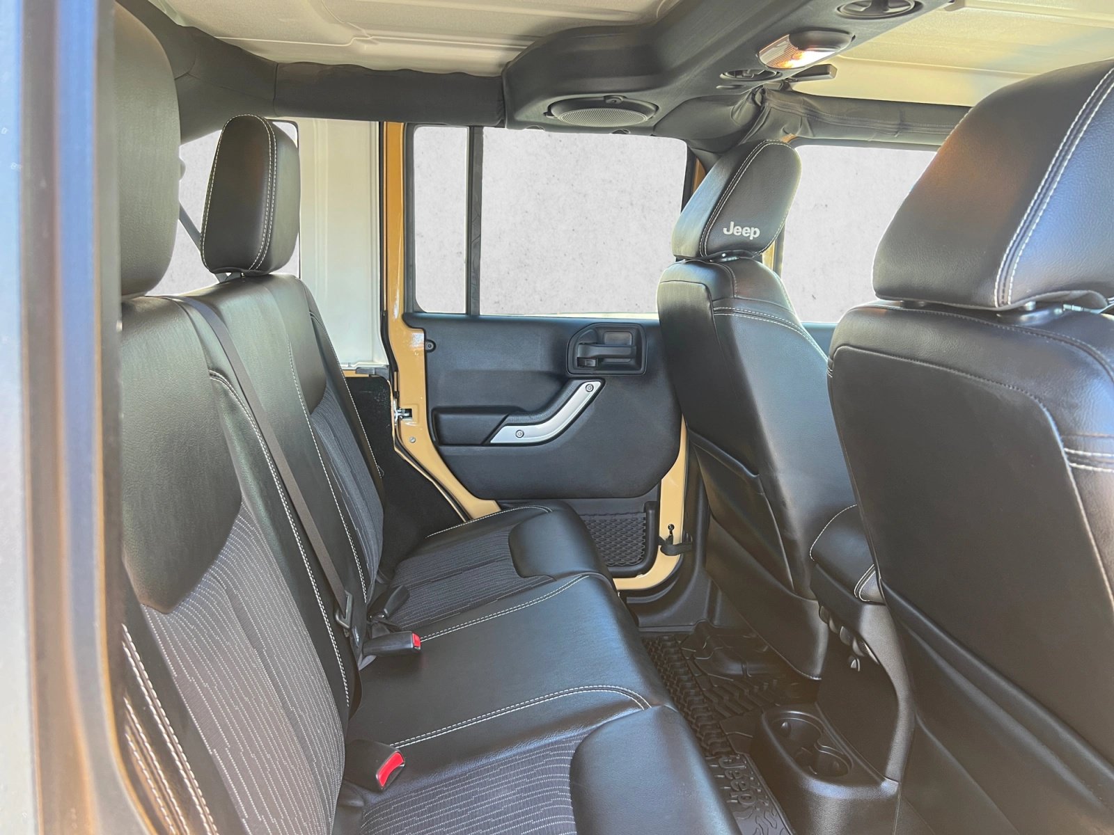 Used 2014 Jeep Wrangler Unlimited Sport AWD/4WD image 25