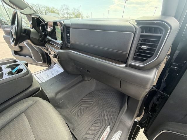 Used 2024 Chevrolet Silverado 2500 LT AWD/4WD image 32