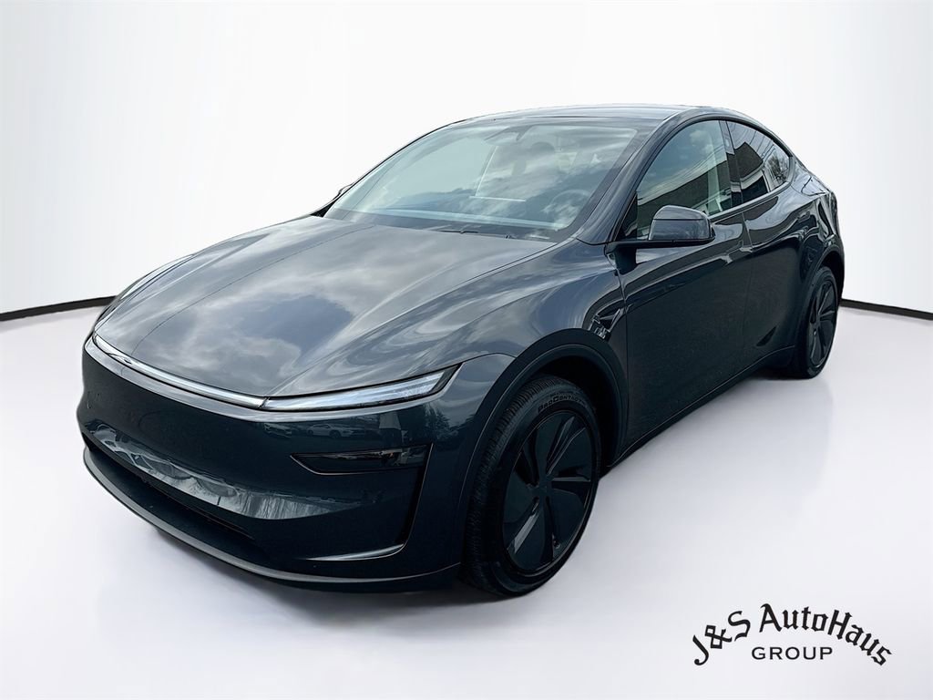 Used 2026 Tesla Model Y Long Range image 3