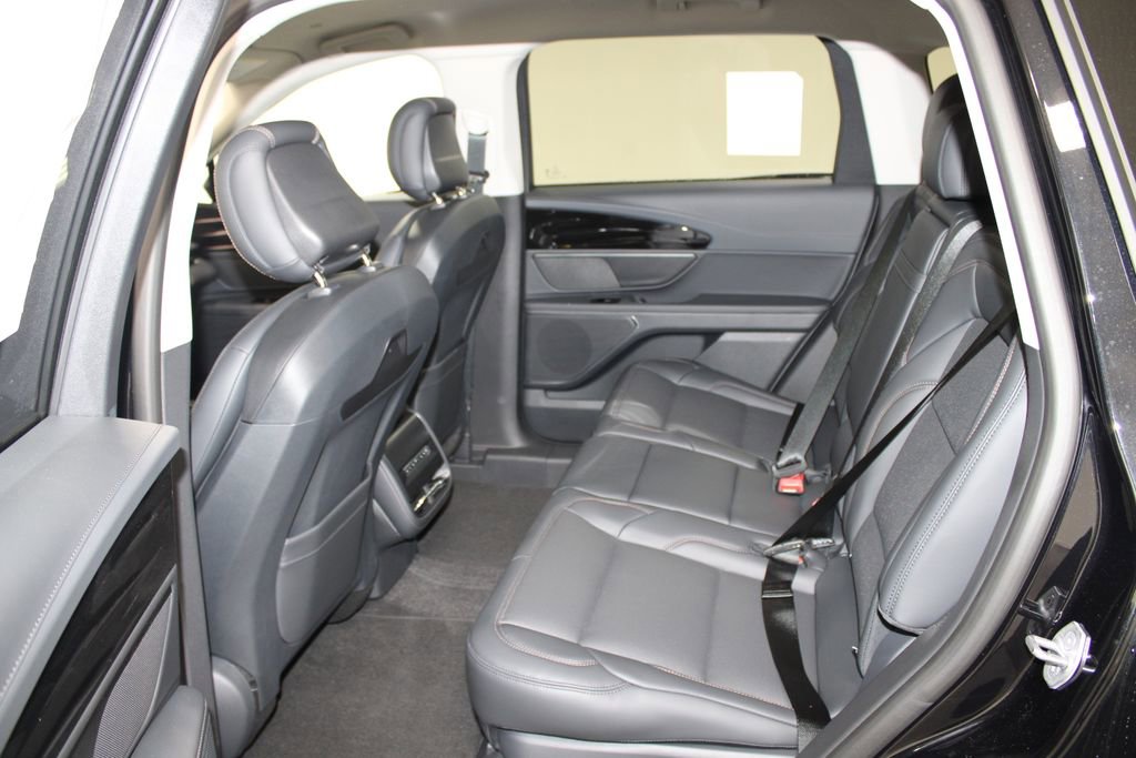 New 2026 Lincoln Nautilus Premier w/ Jet Appearance Package AWD/4WD image 25