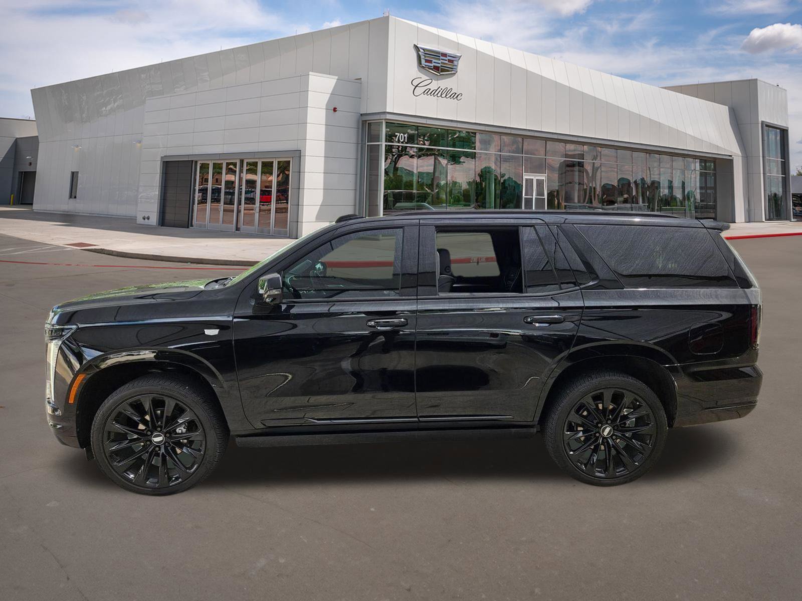 Used 2025 Cadillac Escalade Sport Platinum w/ LPO, ONYX Package AWD/4WD image 4