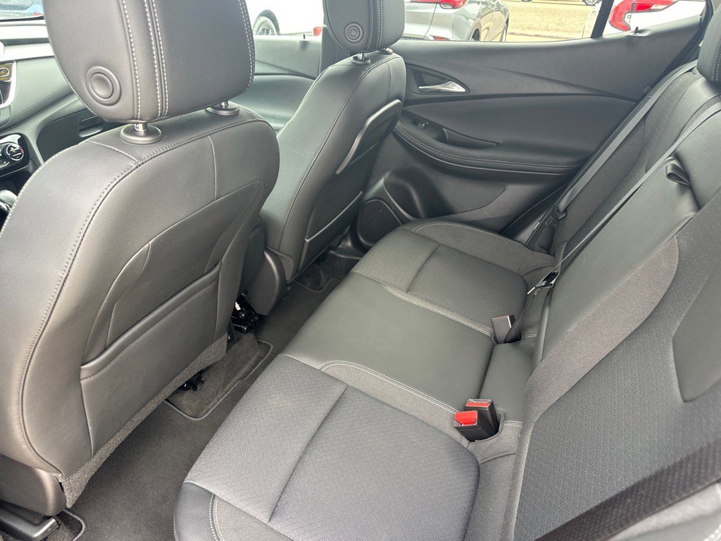 Used 2023 Buick Encore GX Select image 10