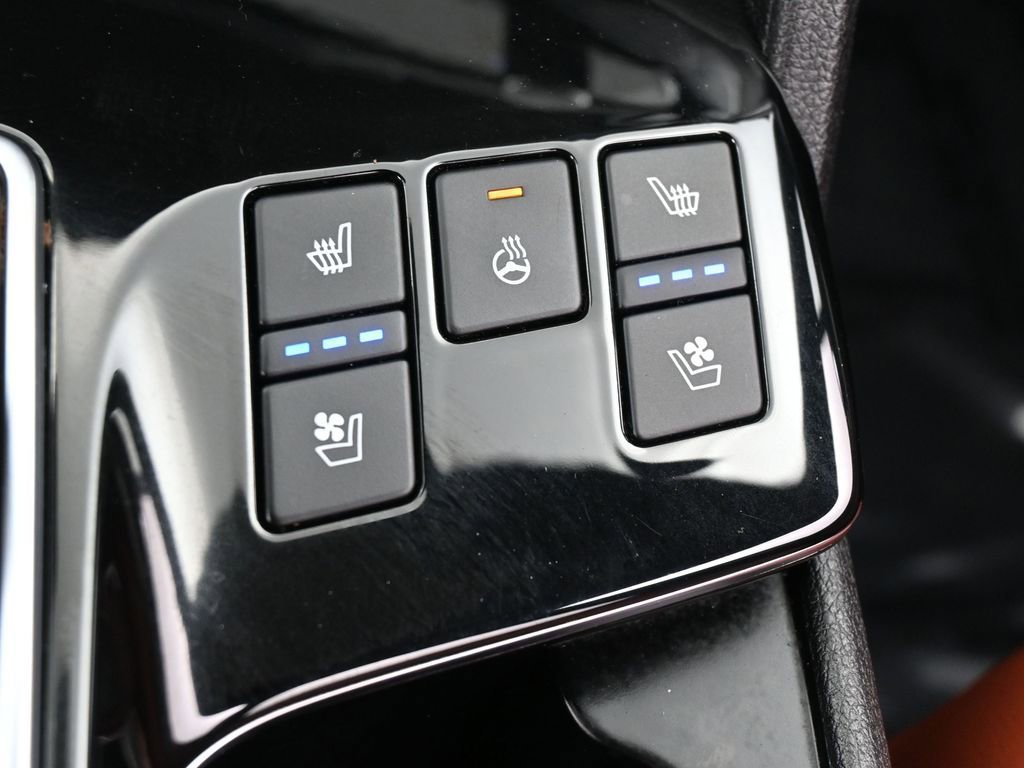 Used 2024 Kia Sportage SX image 25