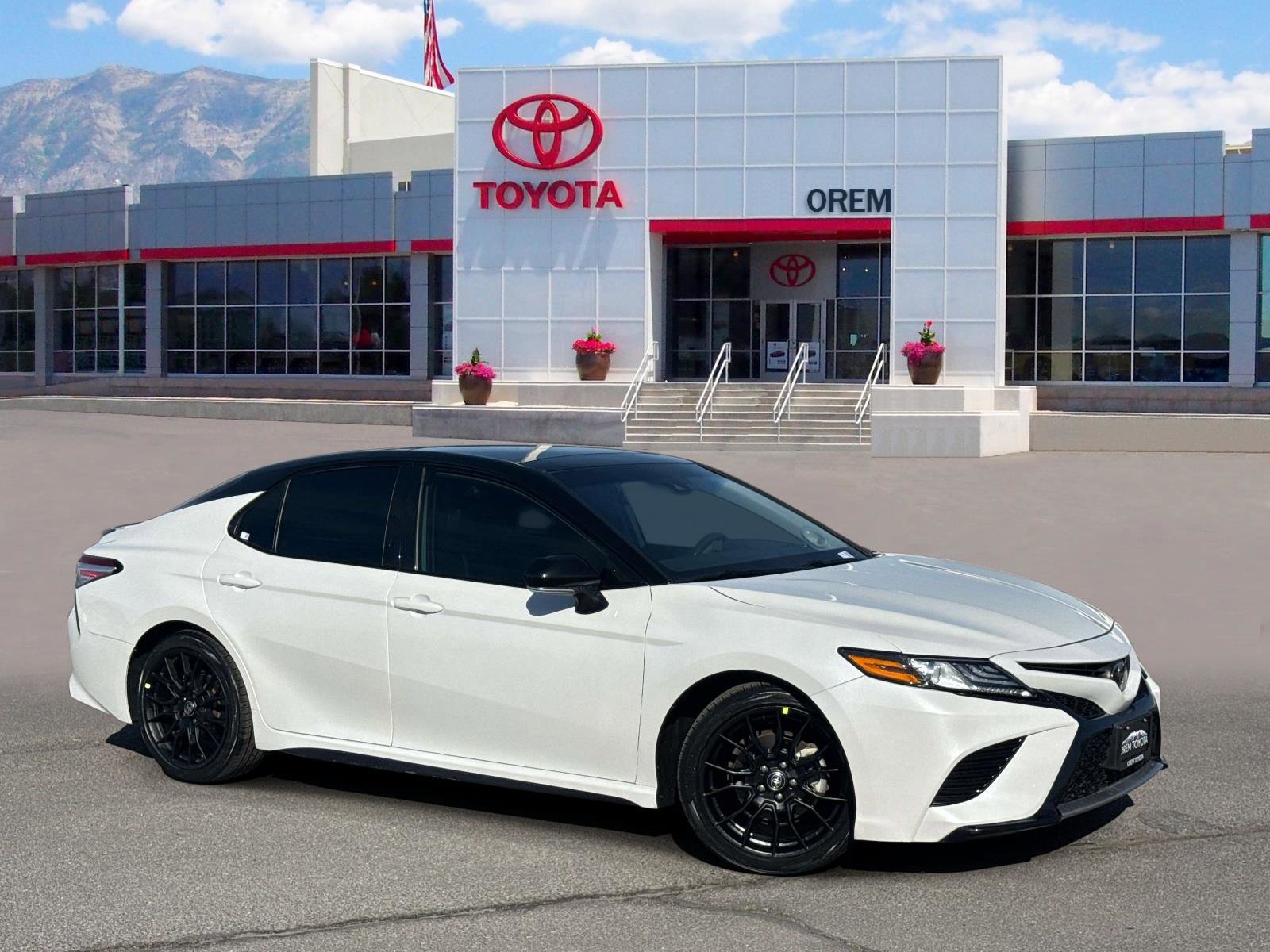 Used 2020 Toyota Camry XSE w/ Navigation Package