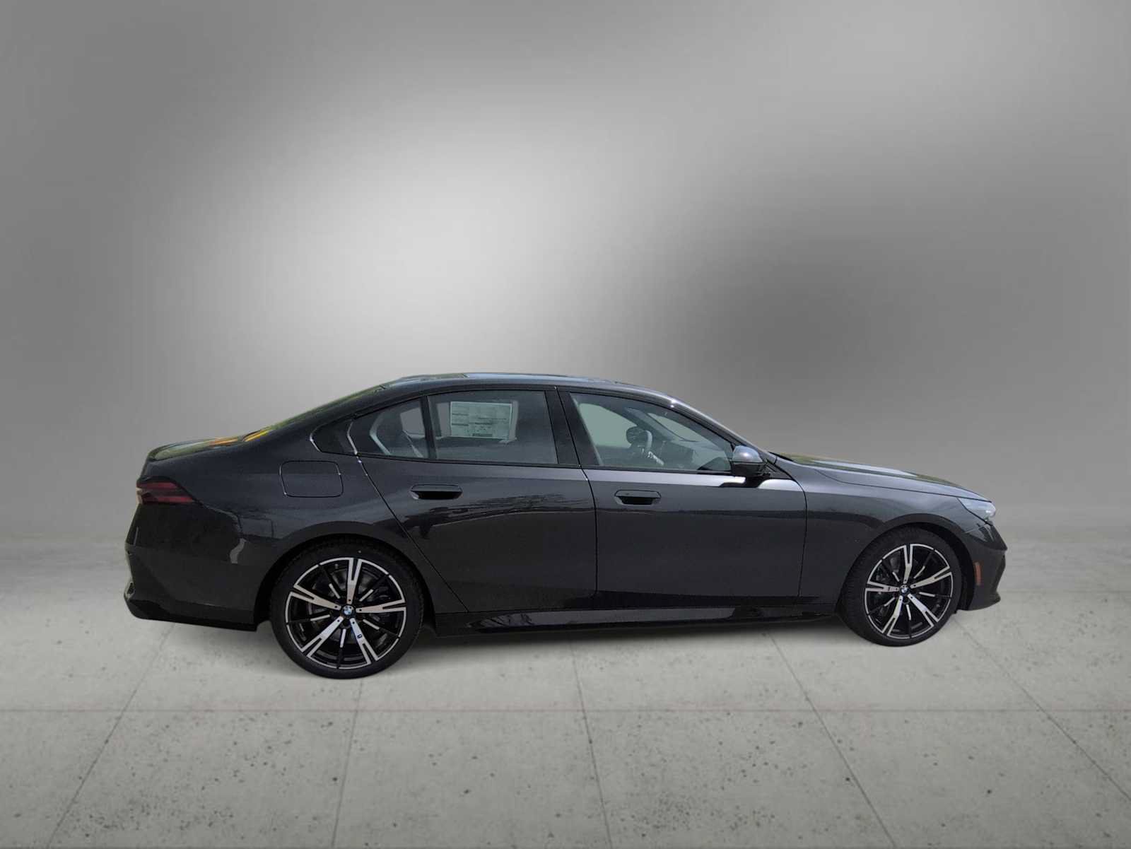 New 2027 BMW 550e xDrive AWD/4WD image 9