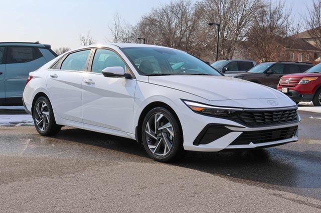 New 2026 Hyundai Elantra Limited FWD image 1