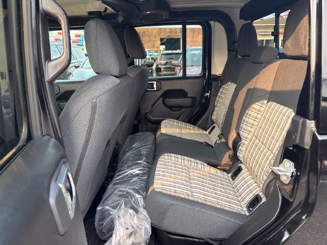 New 2026 Jeep Gladiator Sport AWD/4WD image 22