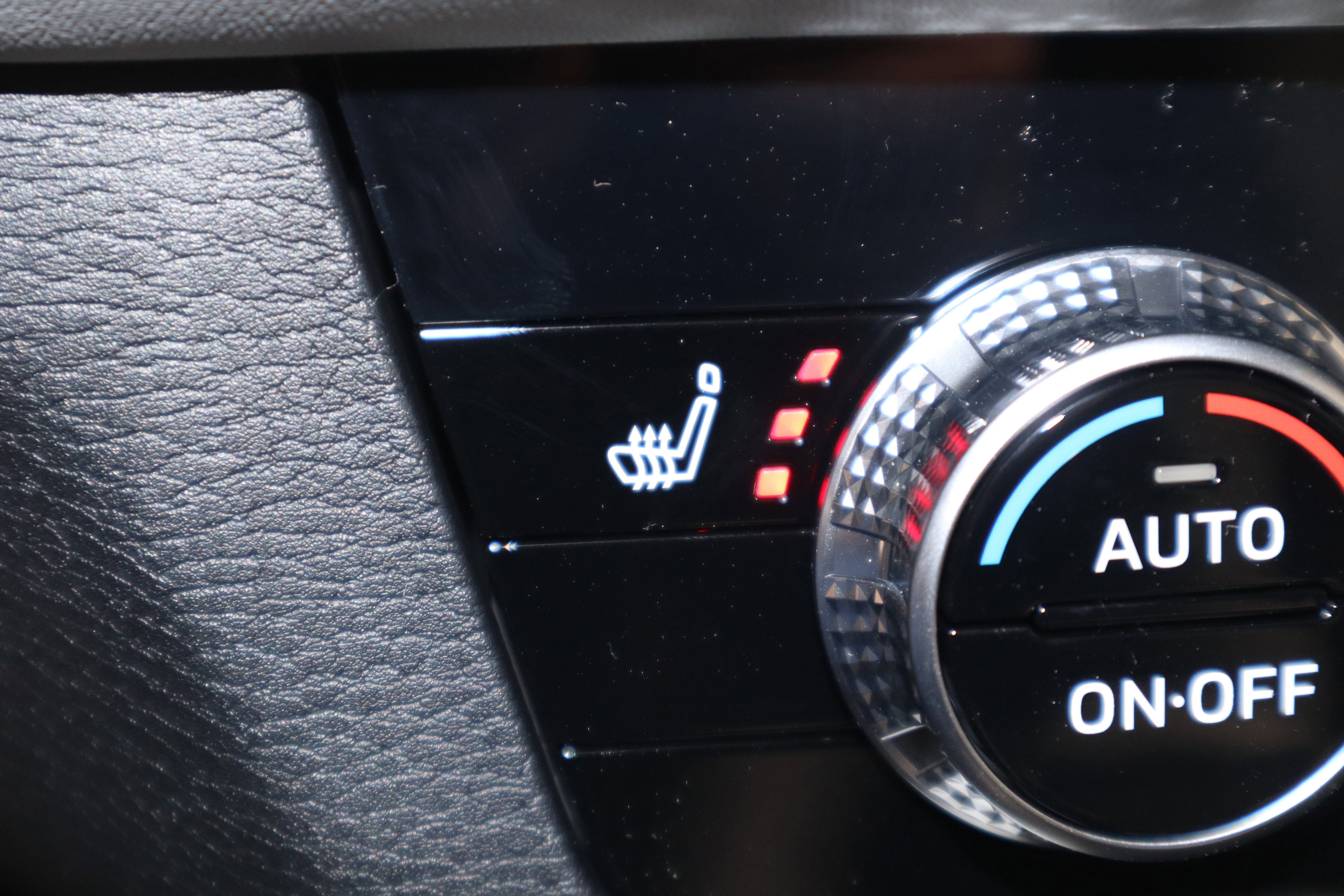 New 2026 Mitsubishi Outlander SE image 28