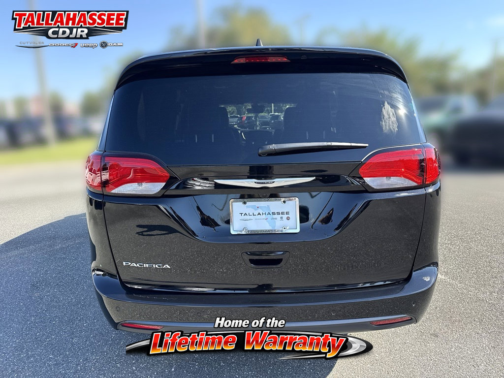 New 2027 Chrysler Pacifica LX FWD image 4