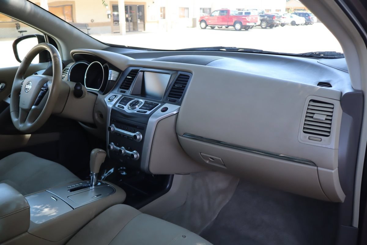Used 2013 Nissan Murano SV AWD/4WD image 17