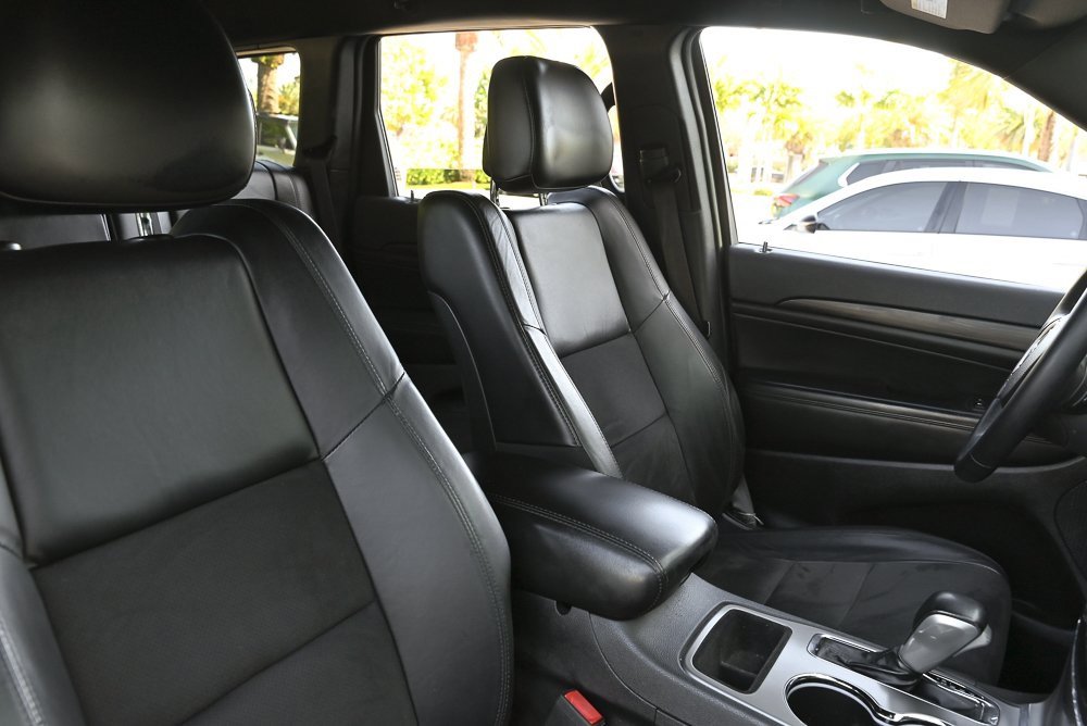 Used 2021 Jeep Grand Cherokee Laredo X image 17