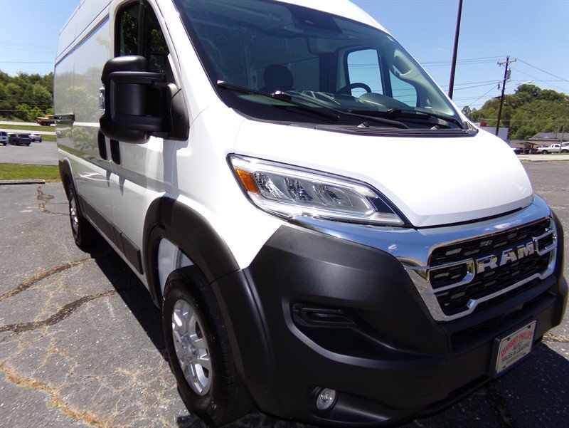 Used 2024 RAM ProMaster 3500 w/ Quick Order Package 22G SLT FWD image 4