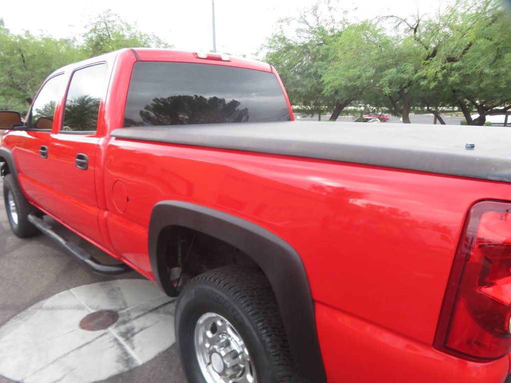 Used 2006 Chevrolet Silverado 2500 LT w/ Heavy-Duty Power Package AWD/4WD image 7
