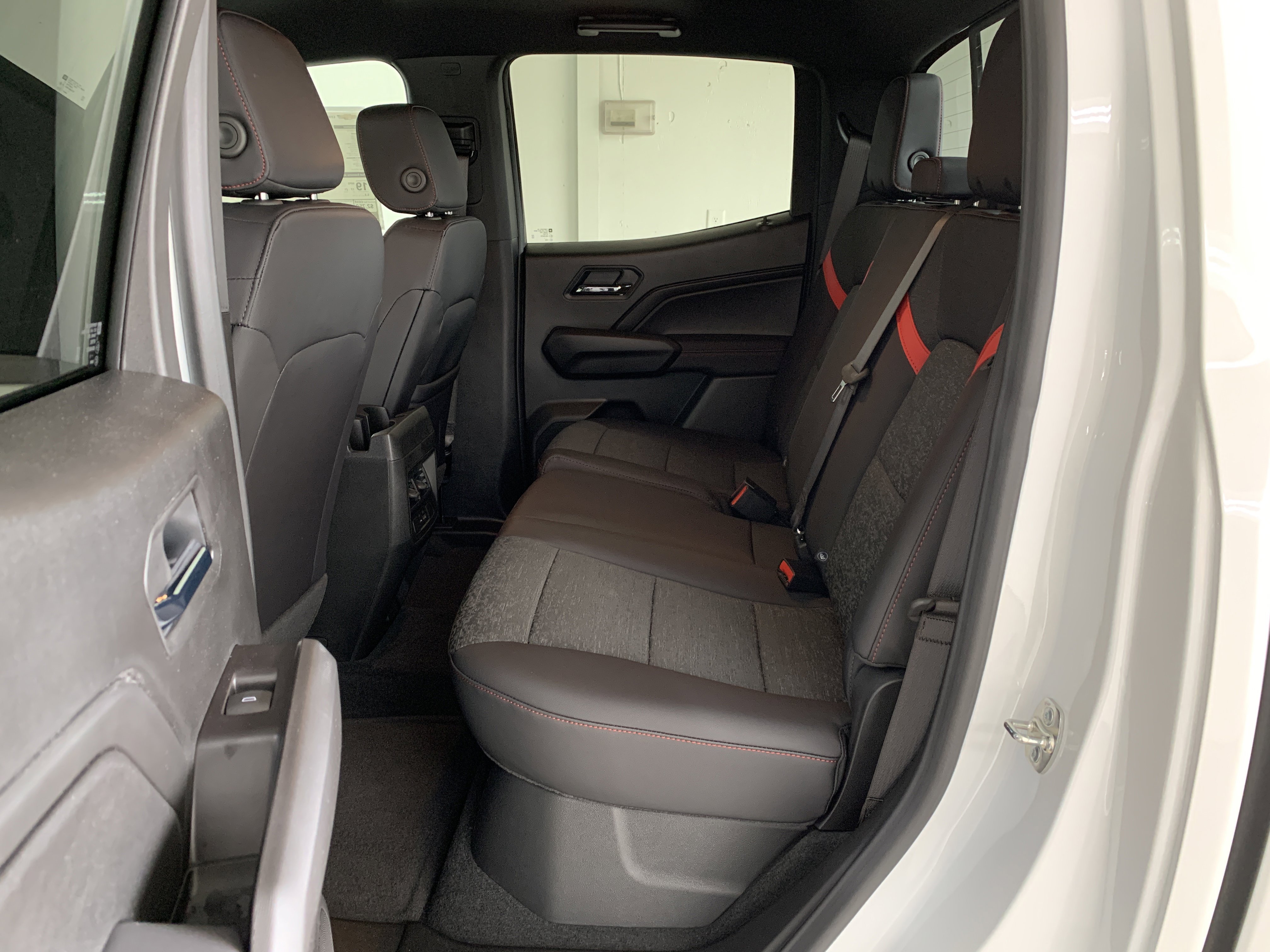 New 2025 Chevrolet Colorado Z71 w/ Technology Package image 39