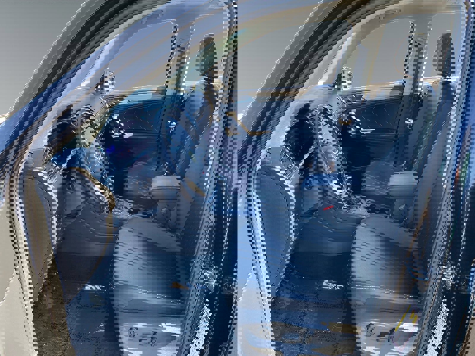 Used 2024 Volkswagen Tiguan SE image 9