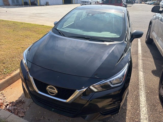 Used 2022 Nissan Versa S image 3