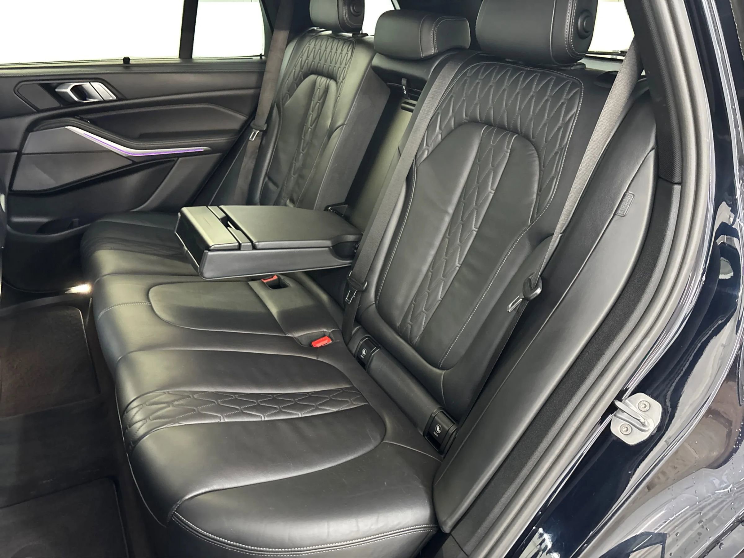 Used 2020 BMW X5 M50i w/ Executive Package image 14