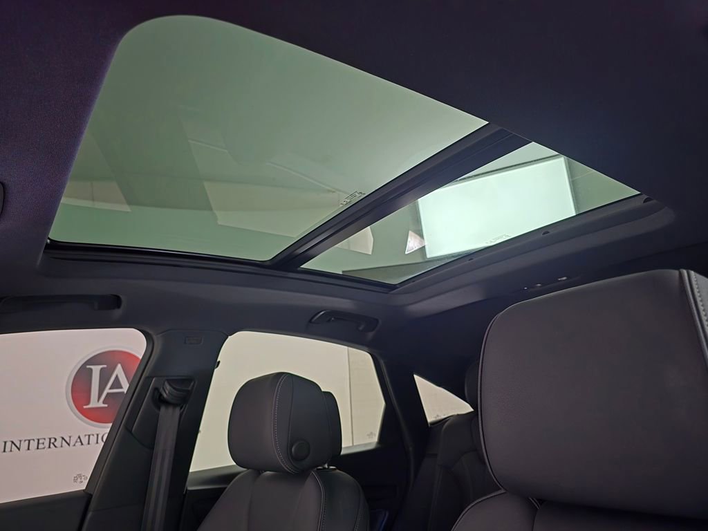 Used 2023 Audi Q5 2.0T Premium w/ Convenience Package image 17