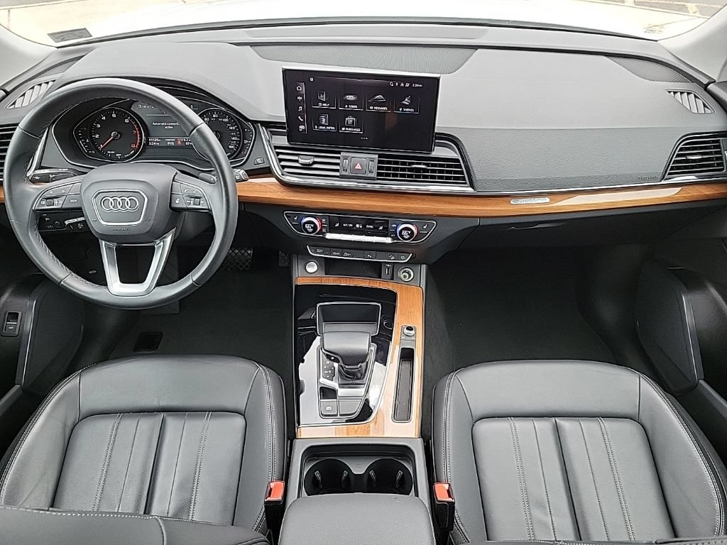Used 2023 Audi Q5 2.0T Premium w/ Convenience Package AWD/4WD image 25
