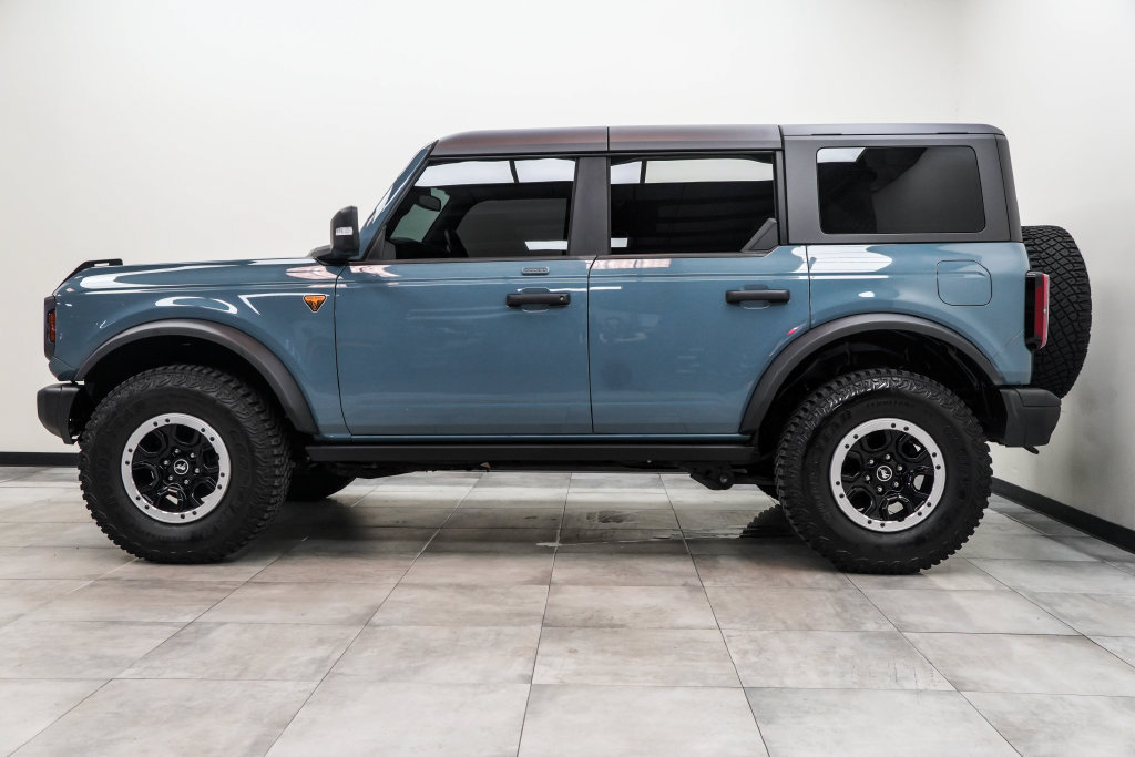Used 2023 Ford Bronco Badlands w/ Sasquatch Package AWD/4WD image 10