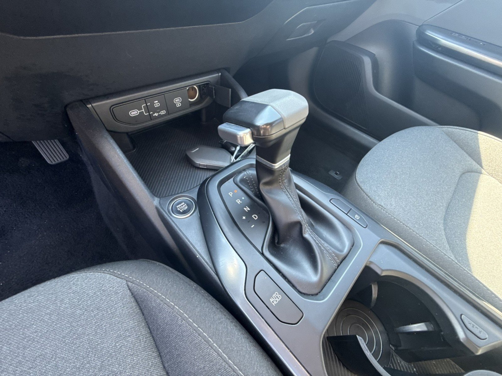 Used 2025 Kia K4 FWD image 15
