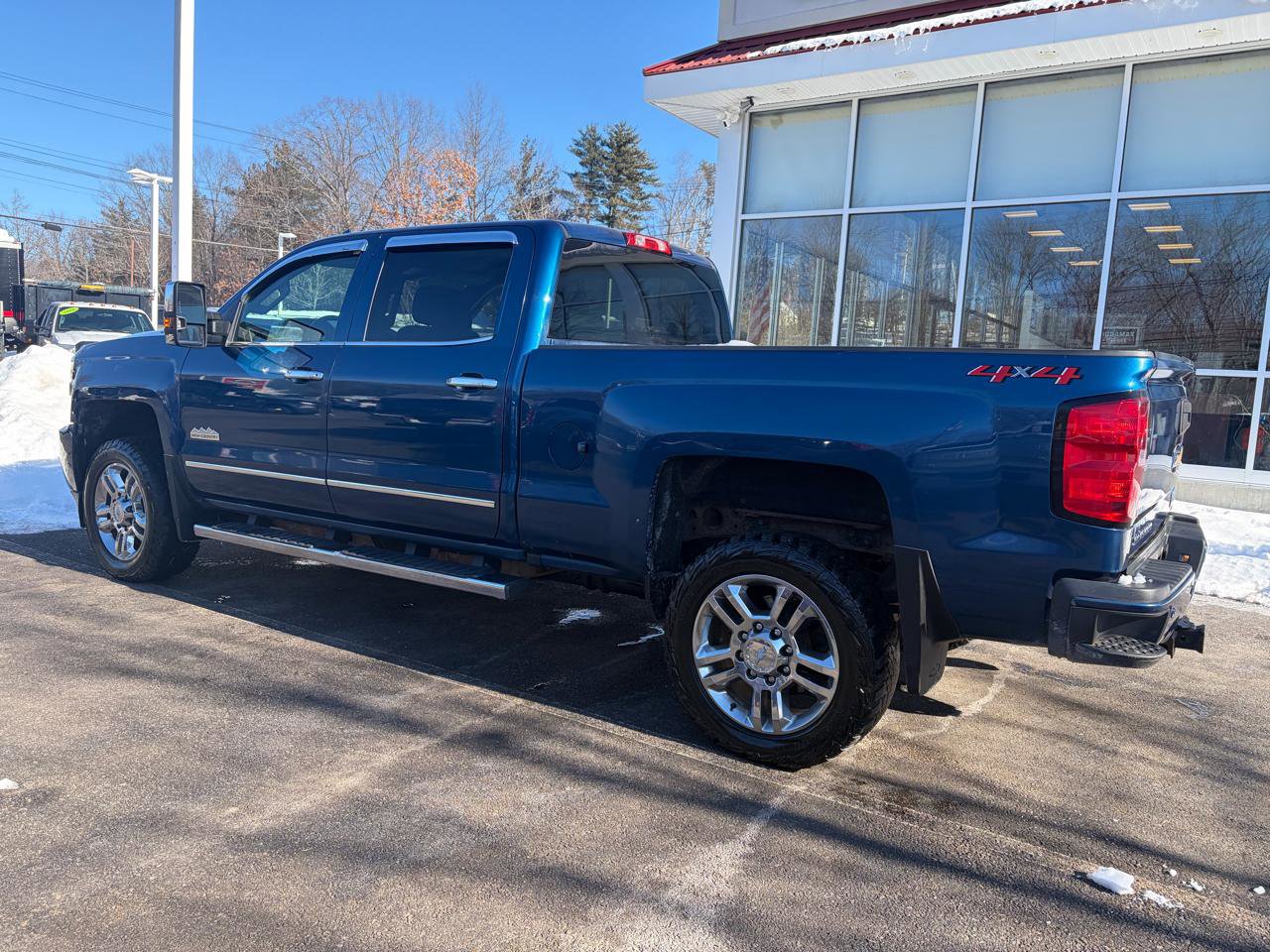 Used 2019 Chevrolet Silverado 2500 High Country w/ Duramax Plus Package AWD/4WD image 11