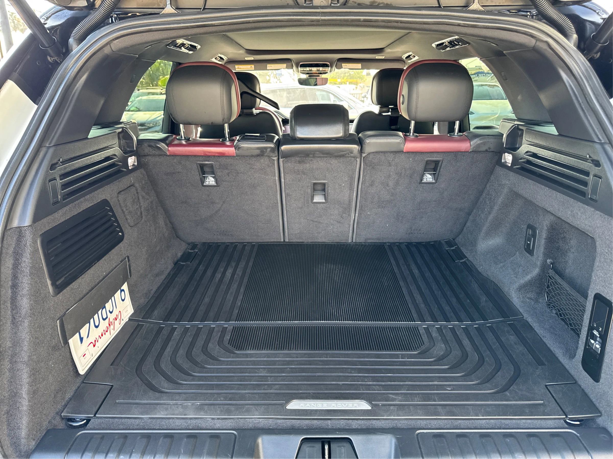 Used 2023 Land Rover Range Rover Sport SE Dynamic image 12