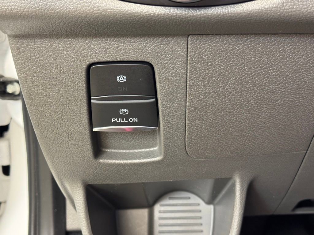 Used 2023 Ford Transit 350 XLT image 31