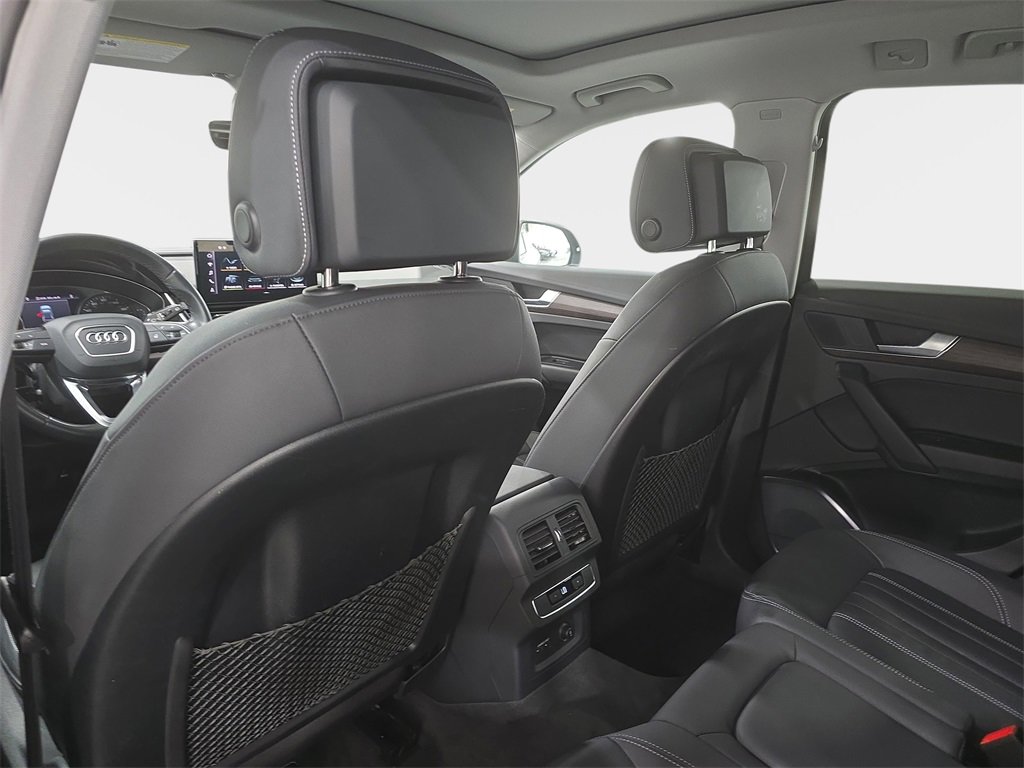 Used 2023 Audi Q5 2.0T Premium w/ Convenience Package image 13