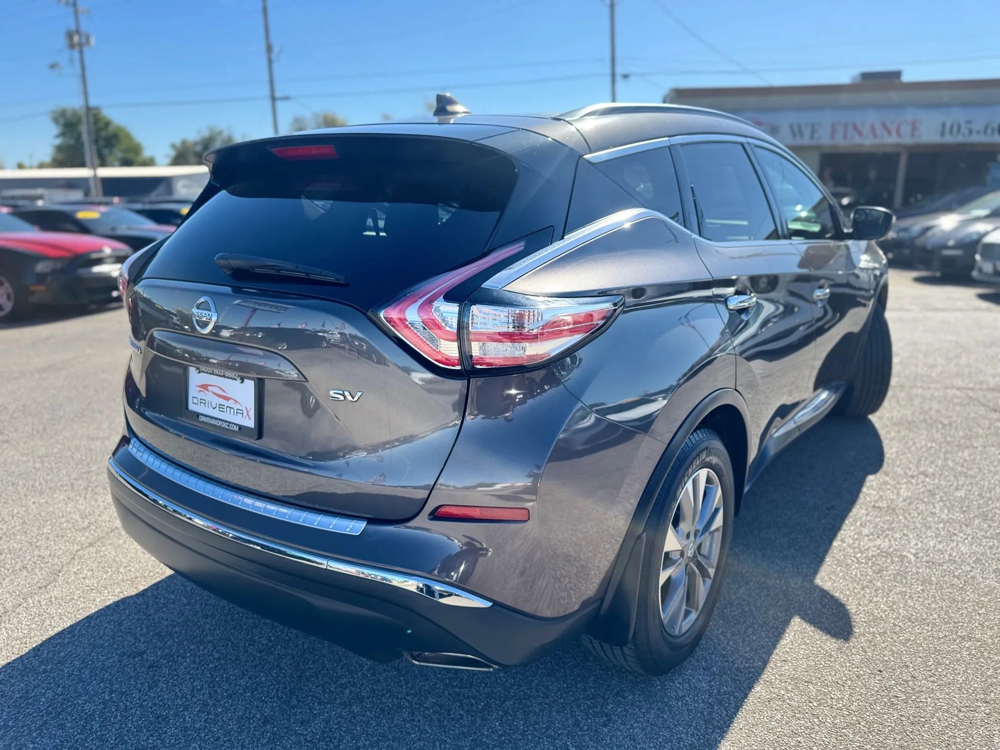 Used 2017 Nissan Murano SV image 3